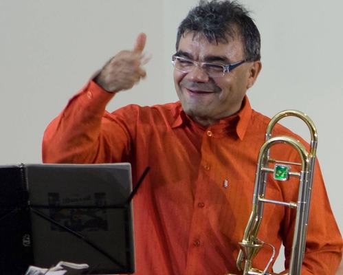 Programa Espaço Cultural tem tributo a Radegundis Feitosa, trombonista falecido há 10 anos