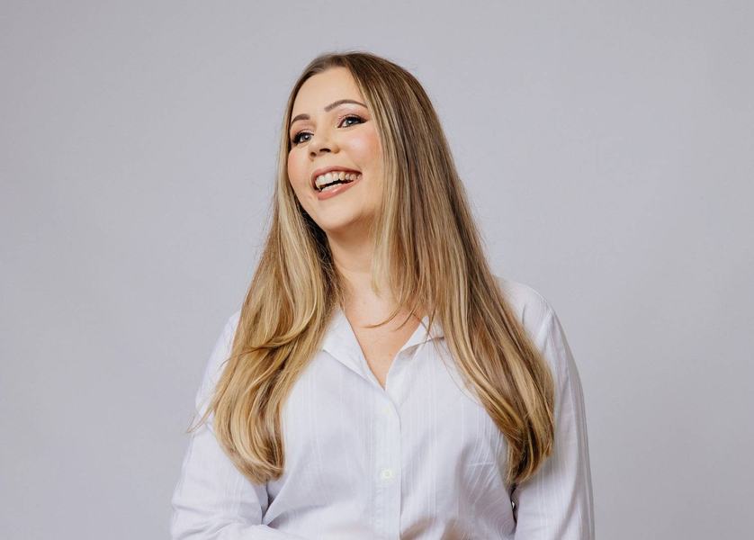 renata-escariao-escritora_foto-de-carolline-santos-rescariao-comunica-2.jpg