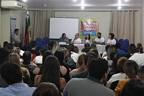 Saúde discute descentralização do tratamento da sífilis com profissionais da atenção primária de Santa Rita