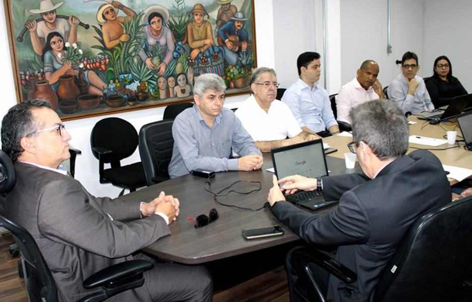 sefaz-recebe-missao-do-bid-analizando-profisco-ii-4.jpg