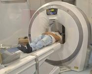 um-dos-exames-de-tomografia-sendo-realizado-no-hospital-de-catole-do-rocha.jpg