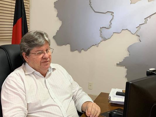 João Azevêdo faz prestação de contas de ações voltadas para os jovens em live de abertura do Mês da Juventude