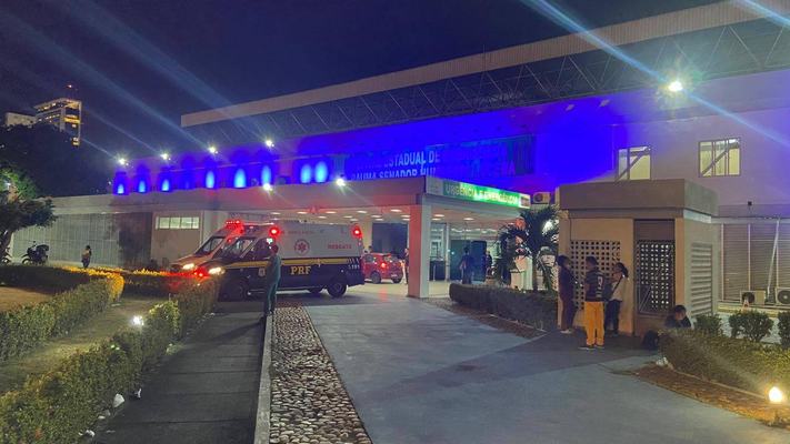 Hospital de Trauma de João Pessoa ilumina fachada em apoio ao Novembro Azul